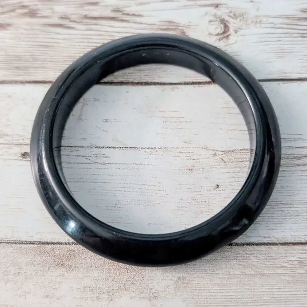 Vintage Bracelet - Black with Center Raised Crease Design 8.25